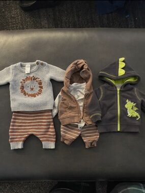 Carter's Adorable matching sets outfits and hoodie- Newborn